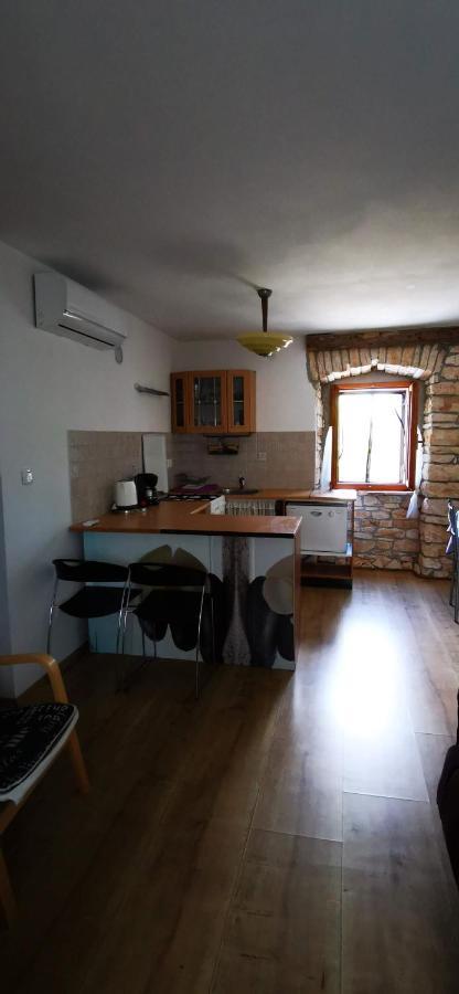 Eti And Mia Holiday Apartments Muntic Bagian luar foto